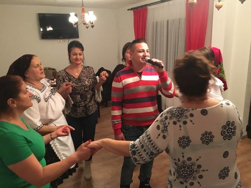 Pensiunea Vasilica Ceterasu Onceşti Екстериор снимка